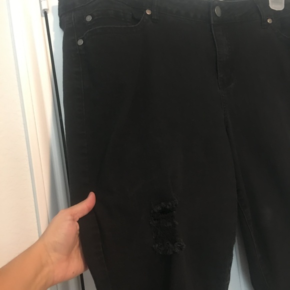 Torrid Distressed Jeans, sz 24R, Black Denim - Picture 8 of 15